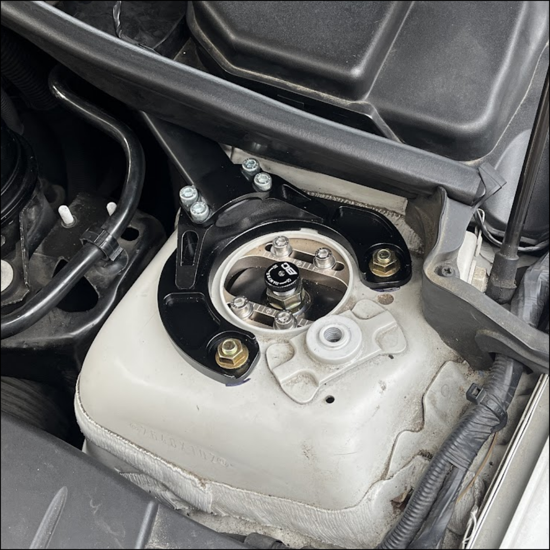 E8X/E9X strut brace installed
